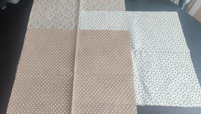 7x Mixed patterns 25cm x 25cm fabric pieces