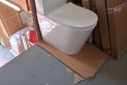 NEW Cc Pan cistern soft-close seat