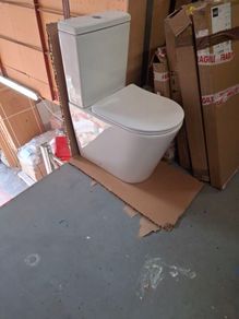 NEW Cc Pan cistern soft-close seat