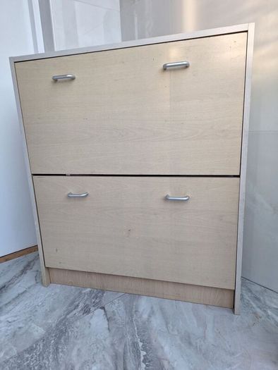 Shoe cabinet