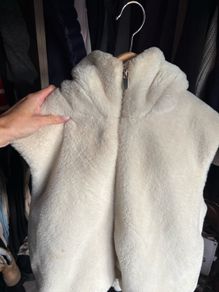 Cream fur gillet with hood Zara size small