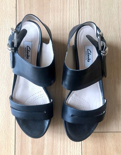 Clarks Women's Perez Glitter Fashion Sandals Size 4