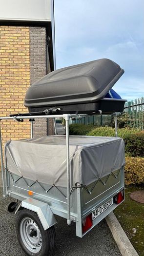 Erde - Galvanised trailer with roof box and frame - excellent condition