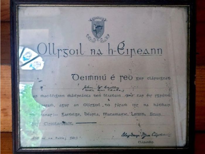 Vintage 1943 National University Ireland Cert'