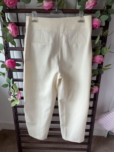 trousers Bnwt Zara cream barrel shape trousers size large