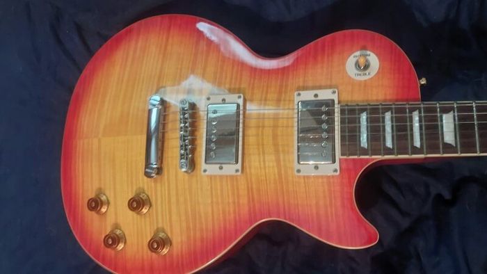 Les Paul epiphone guitar
