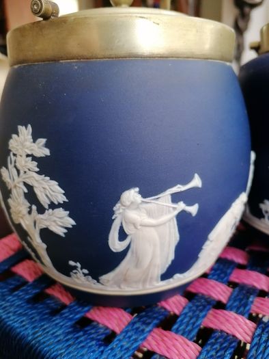 2 Vintage Tunstall ware biscuit barrels