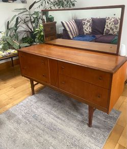 Mid century dresser or sideboard