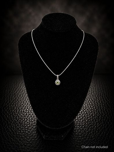 Vintage 925 Sterling Silver & Peridot Pendant Charm
