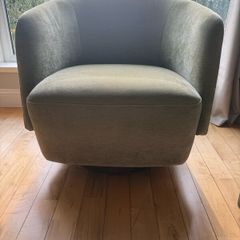 Swivel Arm Chair