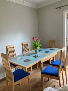 Dining Table extendable with six chairs