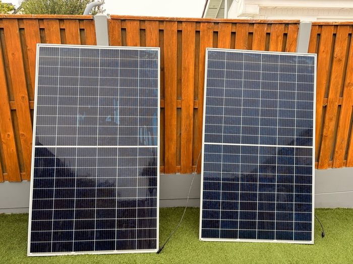 2 solar panels 350w each