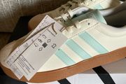 Adidas V L court Size 5. New with Tags
