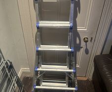 Extending ladder