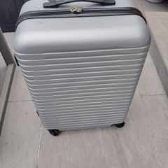 suit case