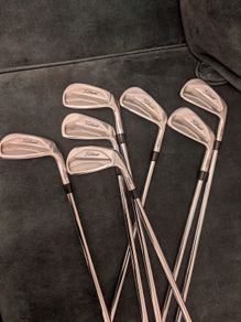 Titleist 620CB 4-PW project x lz 5.5 shaft