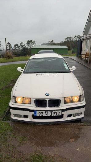 BMW e36 318is