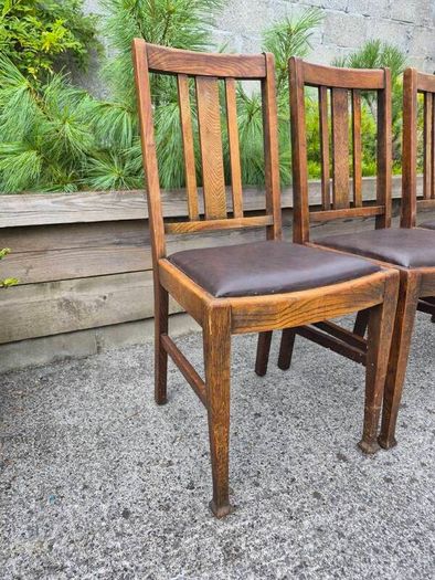 Set of 4 Arts & Crafts oak dining chairs
