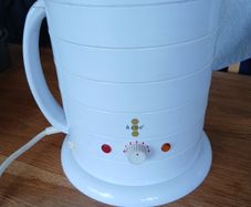 Hive wax heater