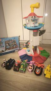 Paw patrol lookout tower with vehicles and pups