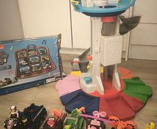Paw patrol lookout tower with vehicles and pups