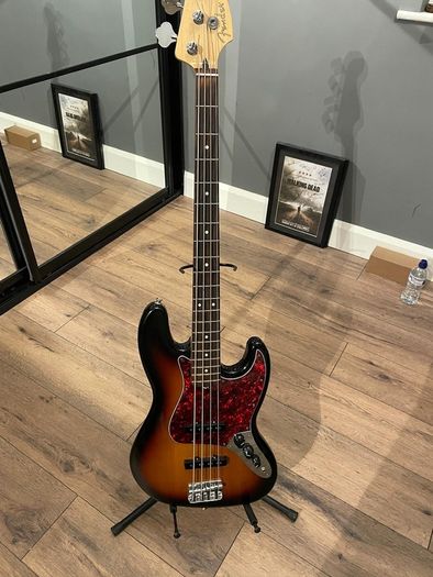 Mexican fender jazz bass