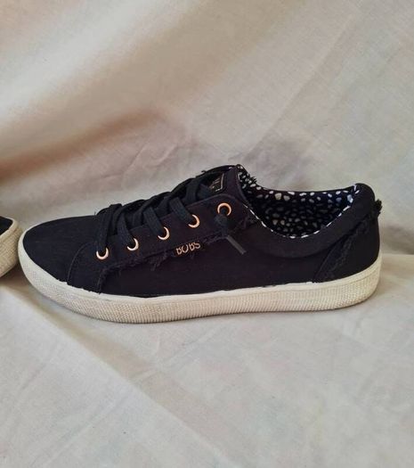 skechers bobs canvas trainers Size 7 eu 40 Black in excellent condition