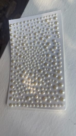 Decorative pearls for hair & face