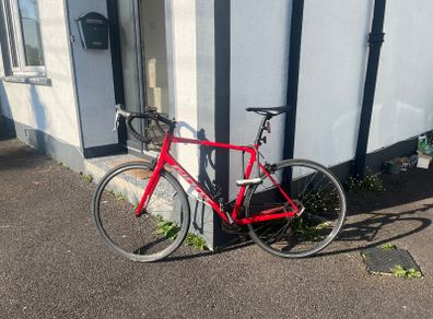 Giant Contend Road Bike - Large Frame (OPEN TO OFFERS)