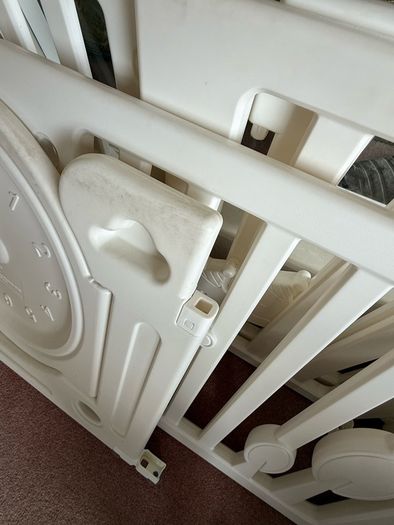 Baby play pen