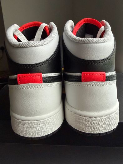 Air Jordan 1 Mid GS Summit White Black Infrared 23 | UK 5 EU 38 | Boxed