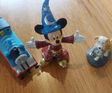Tonie characters Thomas tank engine, Mickey Mouse , famous 5