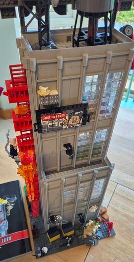 Lego 76178 Daily Bugle, box, all figures,