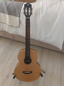 Flight Baritone Ukulele