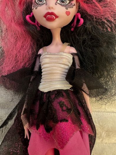 Monster High Doll Draculaura Ghouls Rule Mattel Used Very Dirty Hair Please see photos