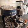 Sage Bambino Espresso Machine (Navy Blue) & De'Longhi Dedica Grinder Set Image 3