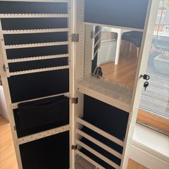 jewelry organizer that can be hung or stand