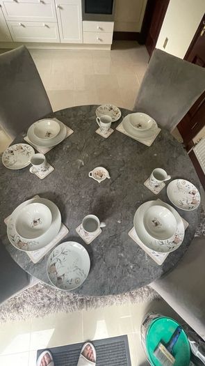 Fine Porcelain Dinner Set