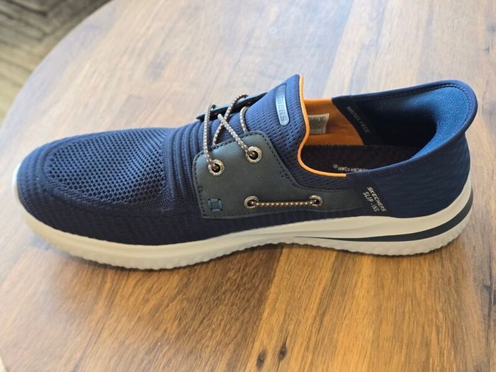 Skechers Hands Free Slip-ins Delson 3.0 - Roth Navy. Like New