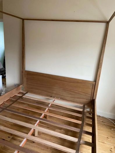 four poster bed