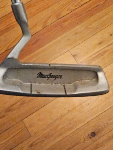 Taylormade G15 Set Of Golf Clubs Plus Driver,5 Wood-3 Wood Plus Putter.