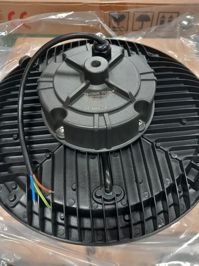 UFO LED LIGHT 150W (brand new in box)