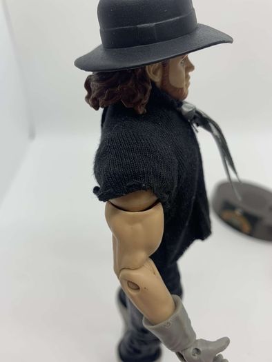 wwe elite Wrestlemania 34 The Undertaker with entrance greats clothing & stand action figure