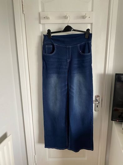NWOT ladies indigo wide leg jeand