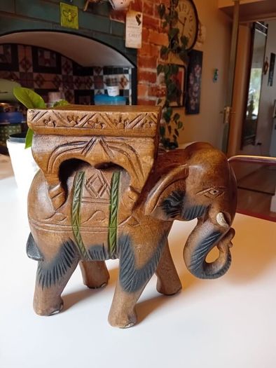 Vintage hardwood elephant plant stand
