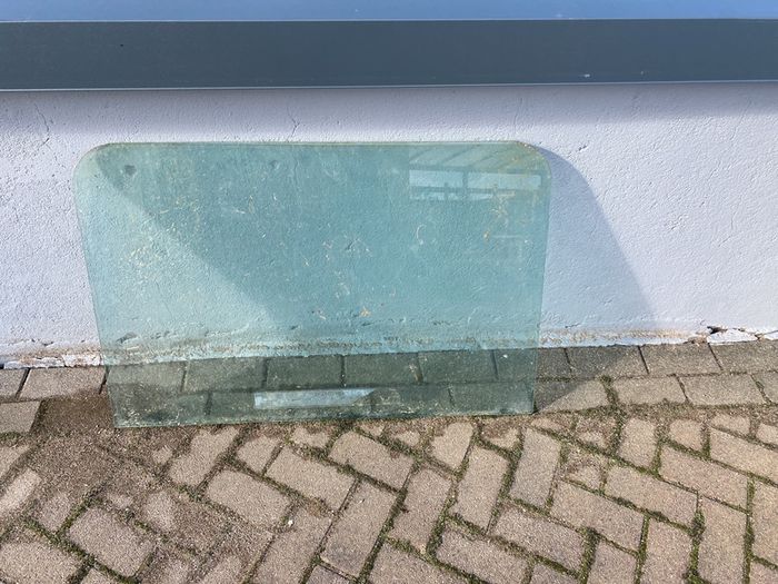 International 454 rear windscreen