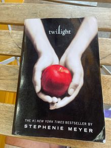 TWILIGHT by Stephenie Meyer