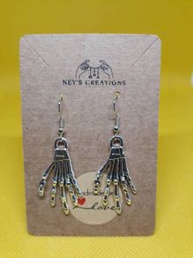 Skeleton hands earrings