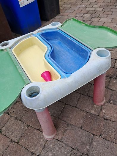 Girls bike & sand table