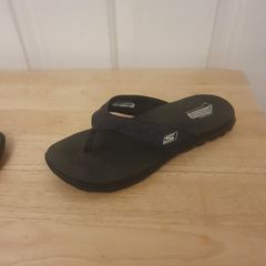 Skechers Modern Arch Fit - Sunshine Women's on the Go Flip Flop .. Colour: Black .. Size: 4 UK .. 37 EU